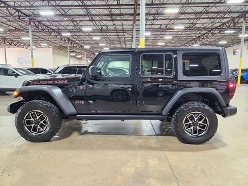 Used 2024 Jeep Wrangler Unlimited Rubicon w/ Safety Group AWD/4WD image 7