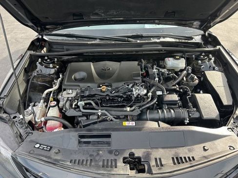 Used 2022 Toyota Camry SE image 11