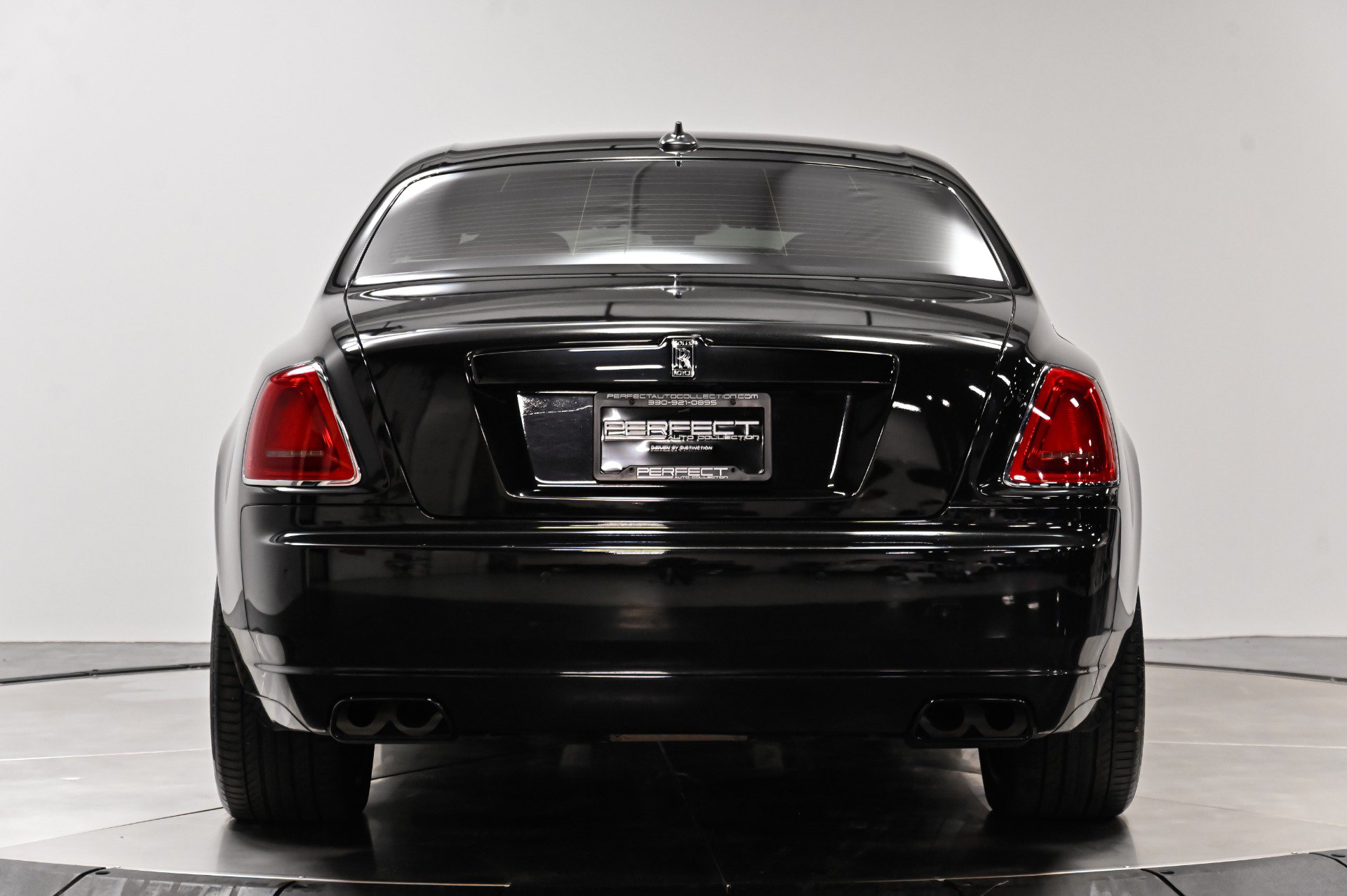 Used 2017 Rolls-Royce Ghost RWD image 26