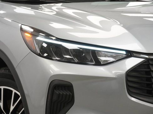 Used 2023 Ford Escape Active image 5