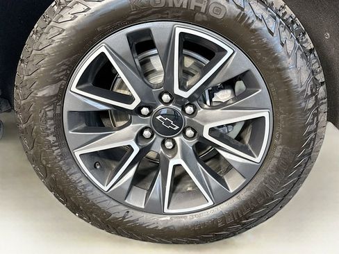 Used 2023 Chevrolet Tahoe Z71 image 32