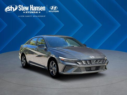 New 2026 Hyundai Elantra SEL Sport Premium image 12