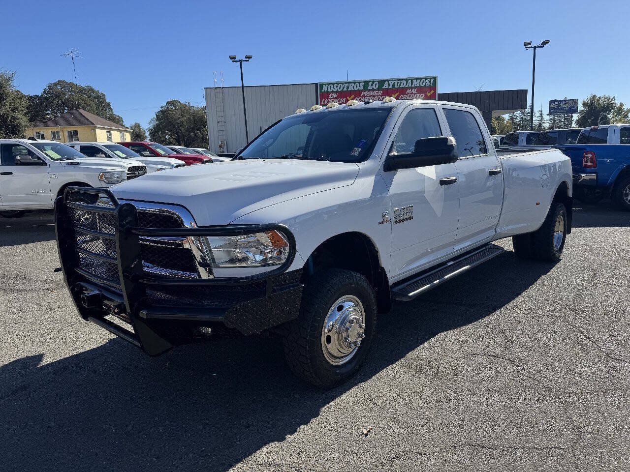 Used 2015 RAM 3500 Tradesman w/ Chrome Appearance Group AWD/4WD image 3