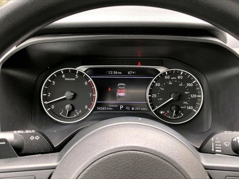Used 2024 Nissan Rogue S FWD image 11