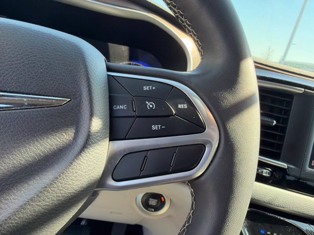Used 2023 Chrysler Voyager LX FWD image 15