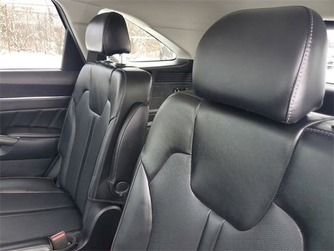 Certified 2022 Kia Sorento SX image 11