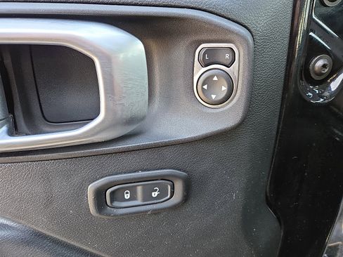 Used 2020 Jeep Wrangler Unlimited Sport S image 11