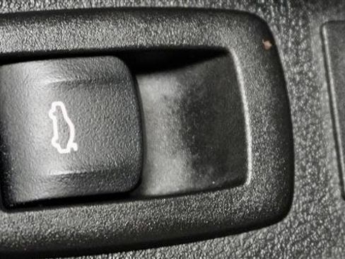 Used 2019 BMW 530e w/ Convenience Package image 38