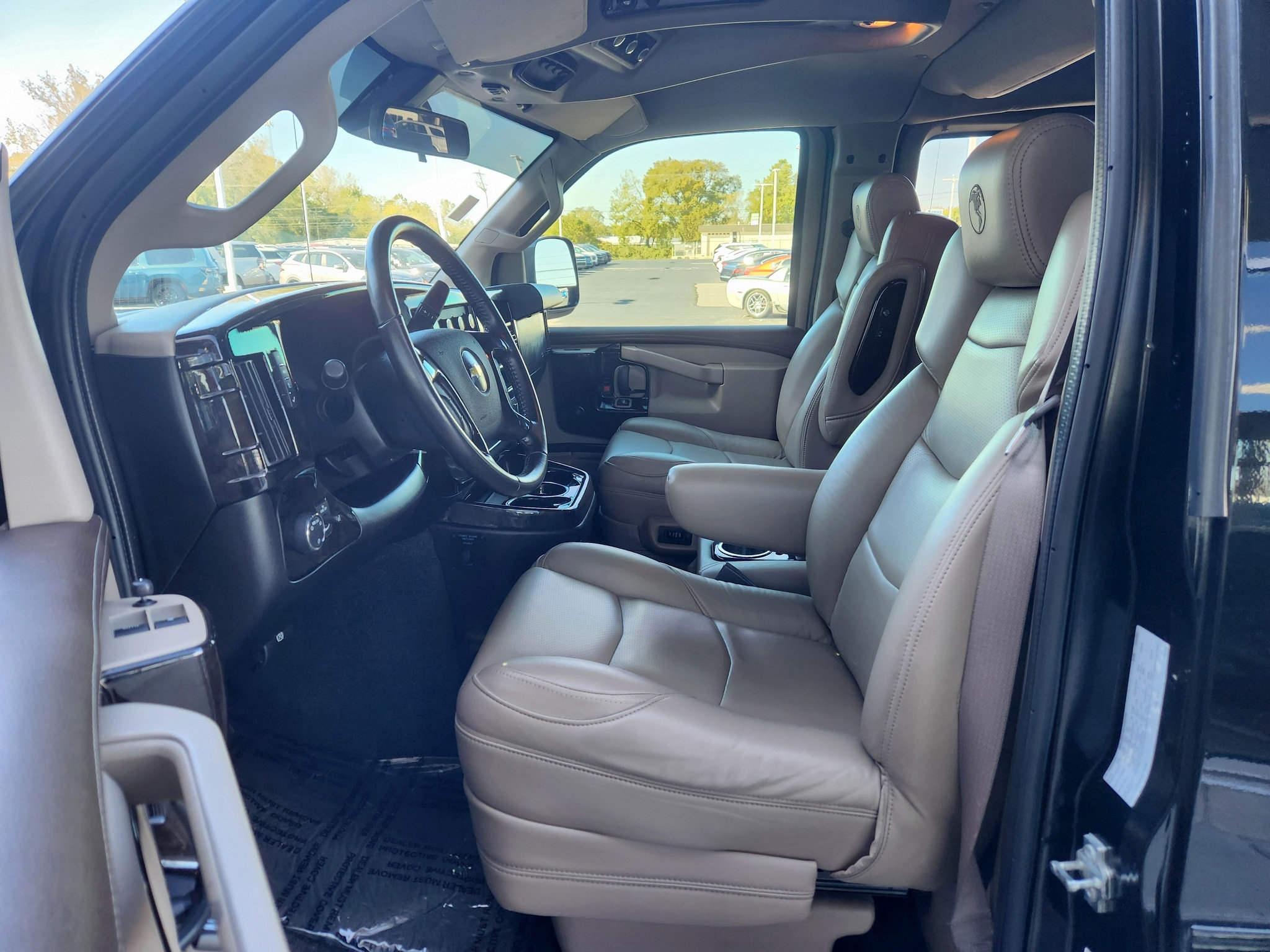 Used 2020 Chevrolet Express 2500 Extended w/ Enhanced Convenience Package RWD image 38