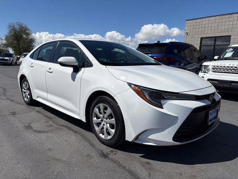 Used 2023 Toyota Corolla LE w/ Carpet Mat Package (TMS) FWD image 1