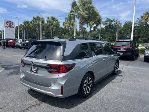 Used 2025 Honda Odyssey EX-L image 10