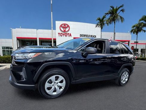 Used 2023 Toyota RAV4 LE FWD image 3