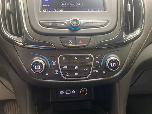Used 2022 Chevrolet Equinox RS image 21