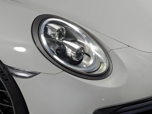 Certified 2019 Porsche 911 Turbo S image 15