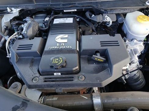 Used 2024 RAM 2500 Tradesman w/ Chrome Appearance Group image 47