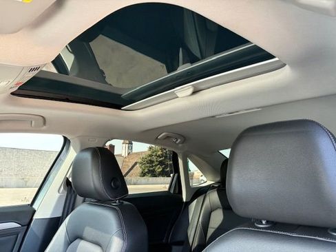 Used 2024 Volkswagen Jetta SE image 16