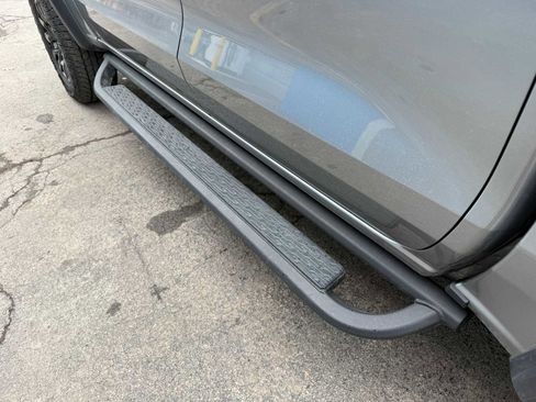 Used 2025 Chevrolet Colorado Trail Boss image 23