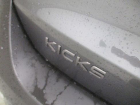 New 2025 Nissan Kicks SR image 10