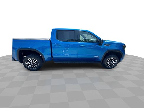 Used 2024 GMC Sierra 1500 AT4 w/ Technology Package AWD/4WD image 9