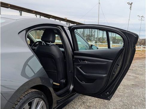 Used 2023 MAZDA MAZDA3 s image 12