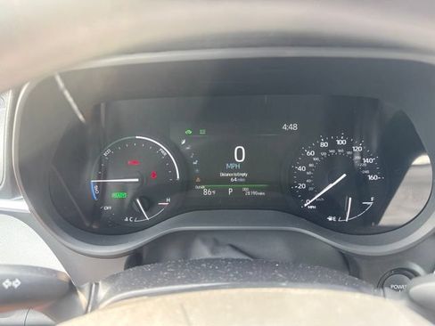 Used 2025 Toyota Sienna XLE w/ XLE Plus Package FWD image 11