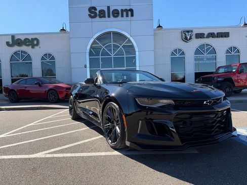 Used 2018 Chevrolet Camaro ZL1 image 1