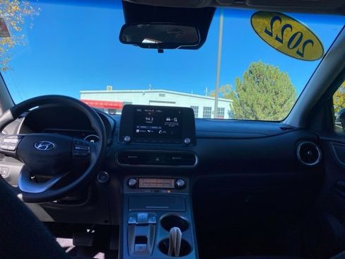 Used 2022 Hyundai Kona SEL image 12