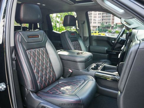 Used 2021 GMC Sierra 1500 SLT w/ SLT Premium Plus Package image 31