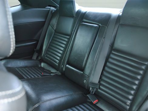 Used 2009 Dodge Challenger R/T RWD image 23