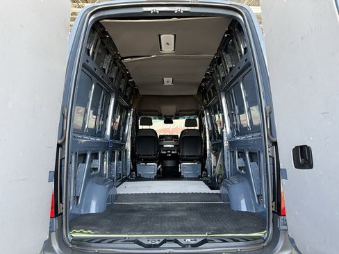 Used 2019 Mercedes-Benz Sprinter 144 image 16