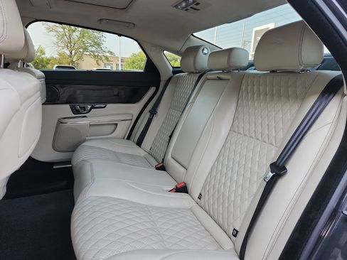 Certified 2016 Jaguar XJ L Portfolio AWD/4WD image 17