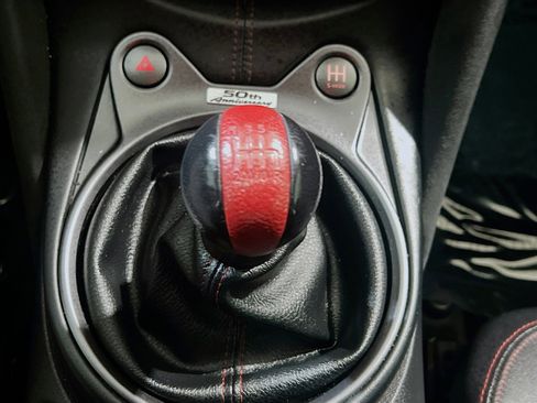 Used 2020 Nissan 370Z Coupe RWD image 12
