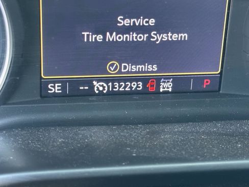 Used 2019 Chevrolet Silverado 1500 LTZ w/ LTZ Premium Package AWD/4WD image 13