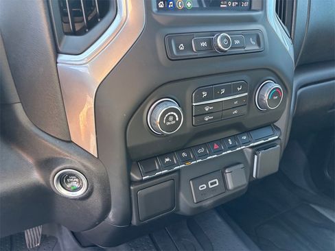 Used 2024 Chevrolet Silverado 1500 Custom image 18