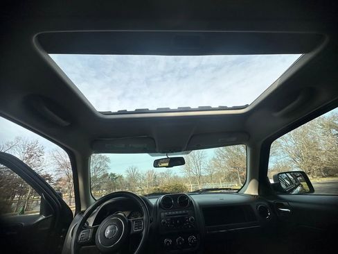 Used 2017 Jeep Patriot High Altitude image 15