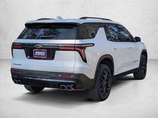 Used 2025 Chevrolet Traverse LT w/ Midnight/Sport Edition video 2