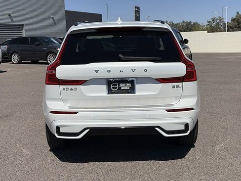 Used 2023 Volvo XC60 B5 Plus w/ Climate Package FWD image 7