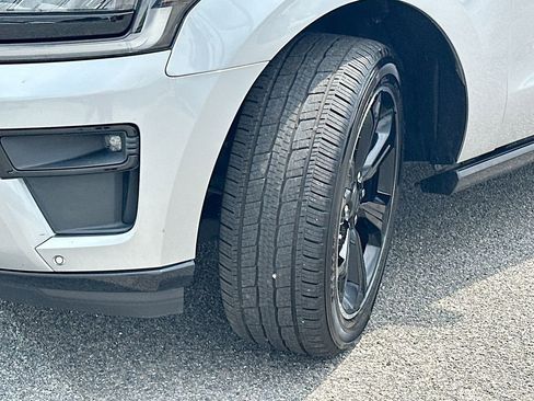 Certified 2022 Ford Expedition Max Limited RWD image 25