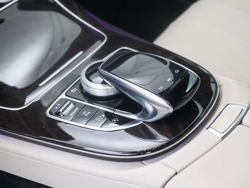 Used 2019 Mercedes-Benz E 450 4MATIC Wagon image 28