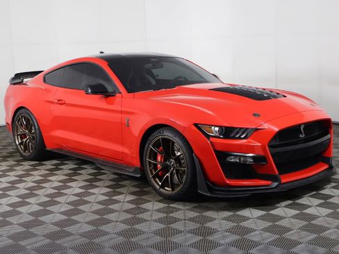 Used 2021 Ford Mustang Shelby GT500 w/ Technology Package RWD image 2