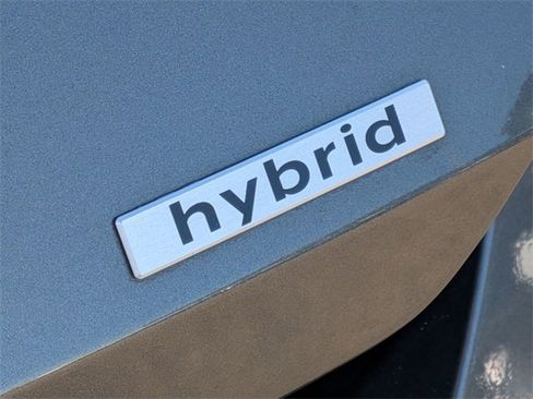 Used 2025 Hyundai Elantra SEL image 31