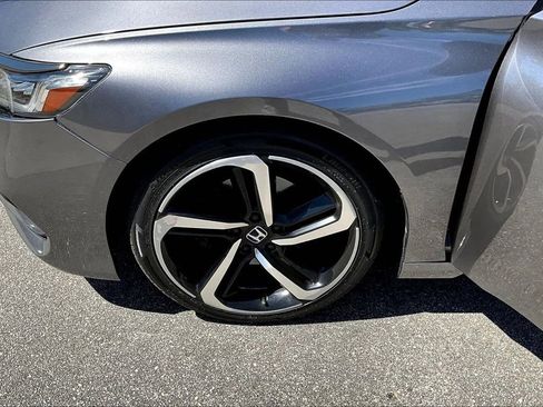 Used 2019 Honda Accord Sport image 9