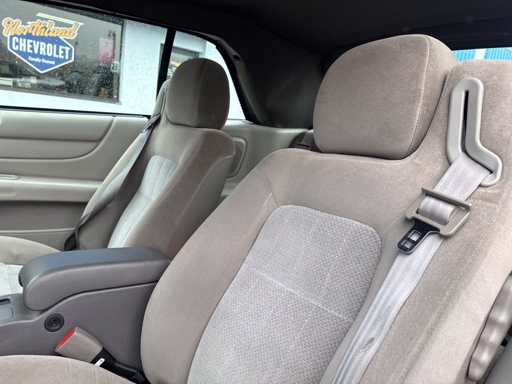 Used 2006 Chrysler Sebring Touring FWD image 23