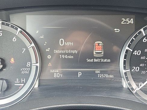 Used 2023 Toyota Highlander L FWD image 17