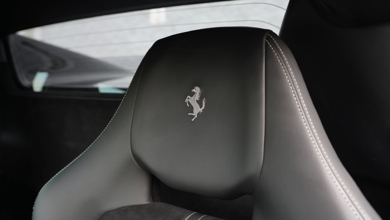 Used 2014 Ferrari 458 Spider RWD image 33