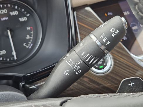 Certified 2023 Cadillac XT6 Premium Luxury w/ Platinum Package image 28