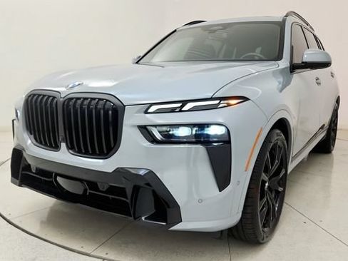 Used 2025 BMW X7 xDrive40i w/ Executive Package AWD/4WD image 23