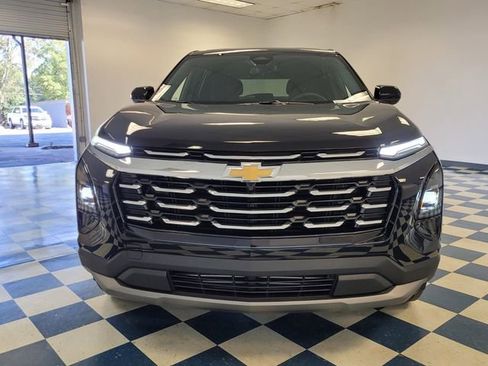 New 2026 Chevrolet Equinox LT w/ Convenience Package II image 2