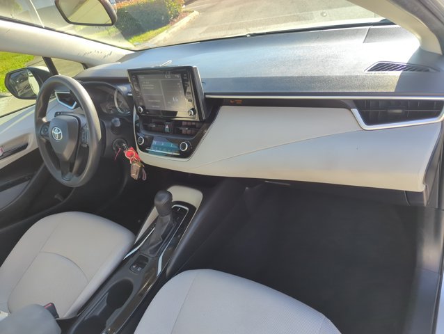Used 2022 Toyota Corolla LE FWD image 25