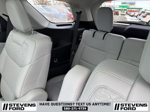 Used 2025 Ford Explorer Platinum w/ Ultimate Package image 35